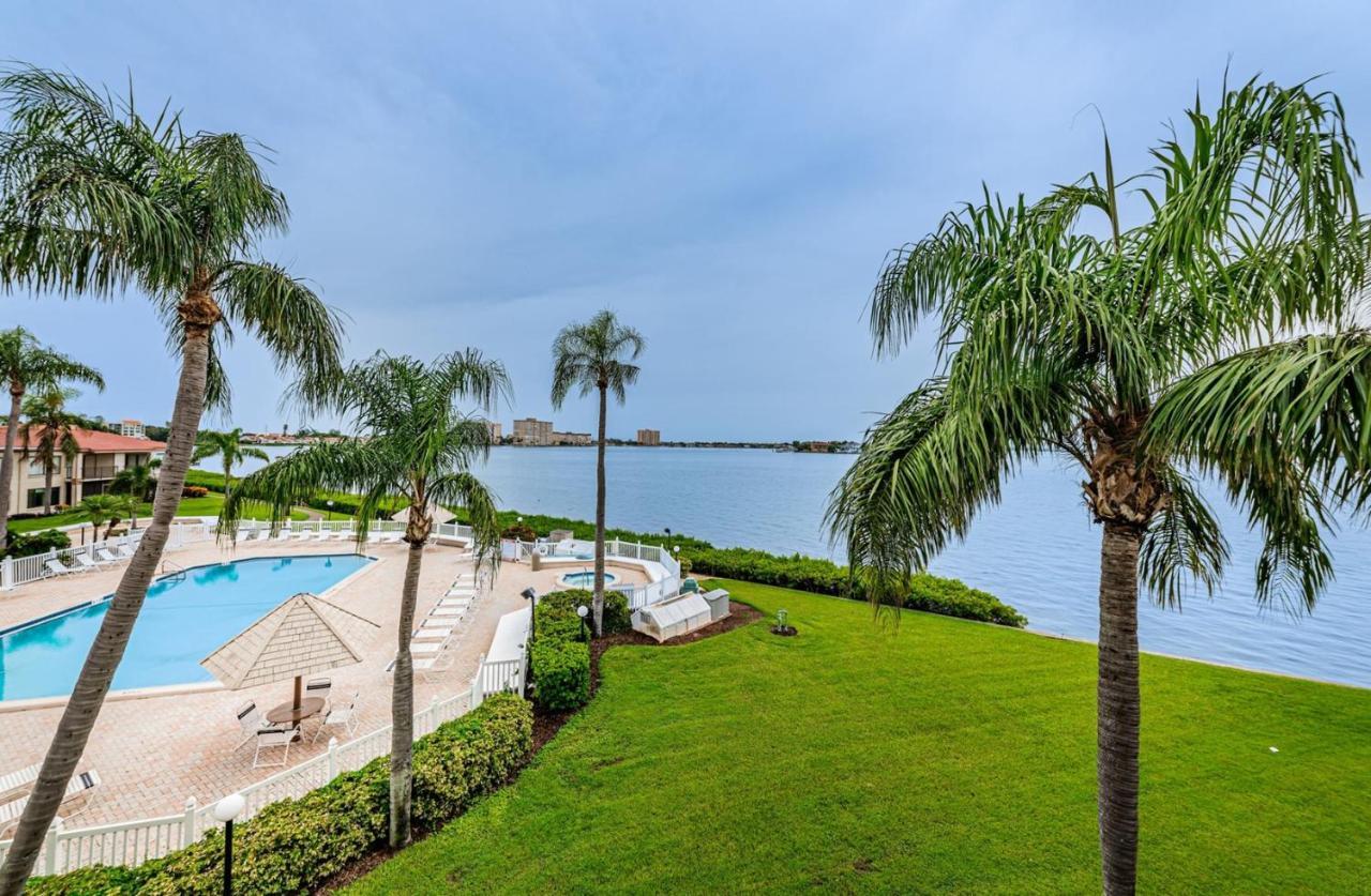 Palma Dont Worry Beach Happy On Isla Del Sol St. Petersburg Exterior foto